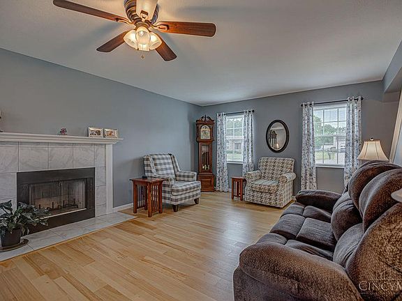 4th image of 4048 Greatus Dr
