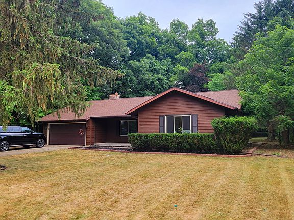 2nd image of 501 E Hamilton Ln