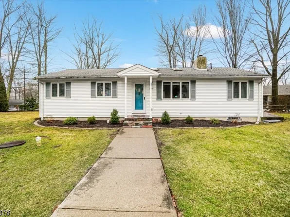 209 Manaticut Rd, Vernon Twp., NJ 07422