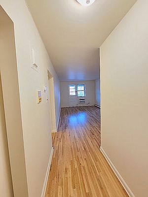 5th image of 2589 38th St #3R