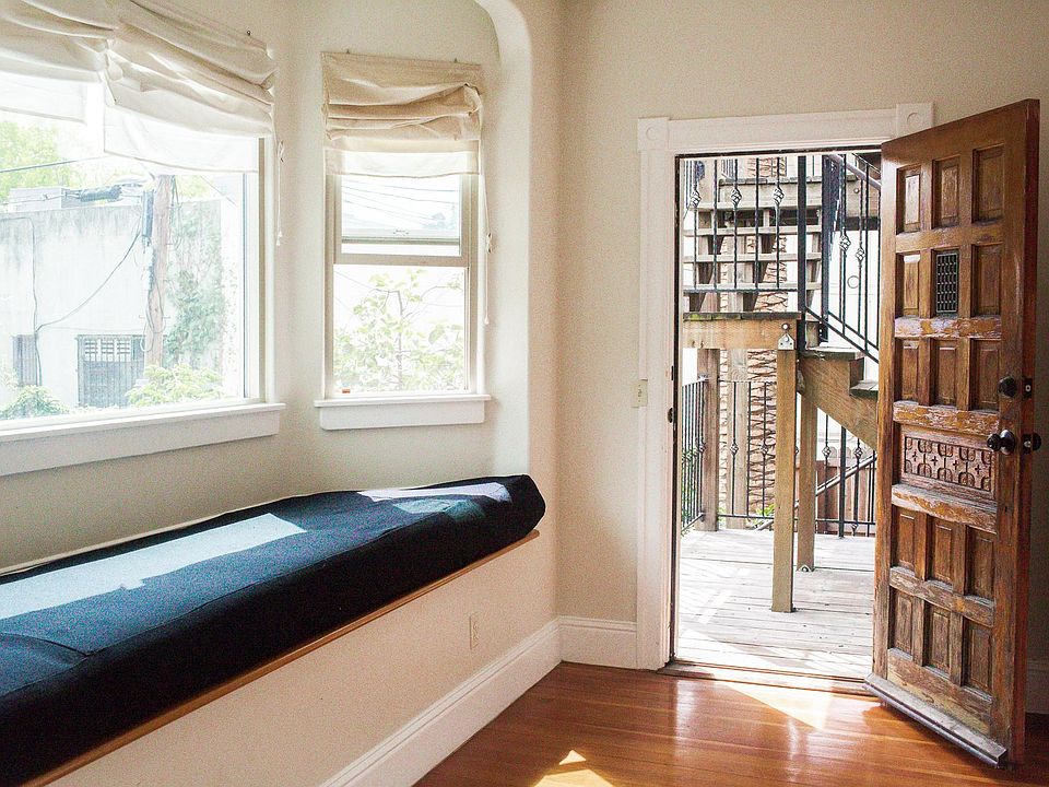 Bonus sun room or office area opens to back deck and backyard