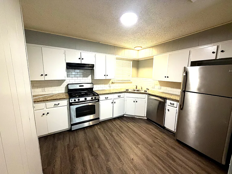 6402 Vioitha Dr #A — Photo 3
