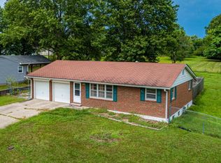 2713 N Willowbrook Rd, Columbia, MO 65202