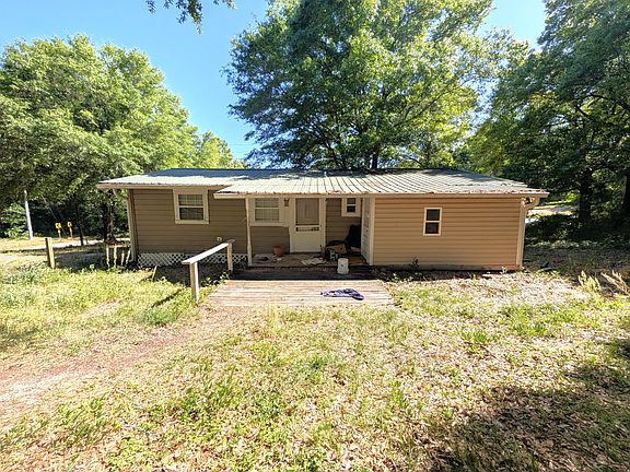 2nd image of 552 Reed Ave