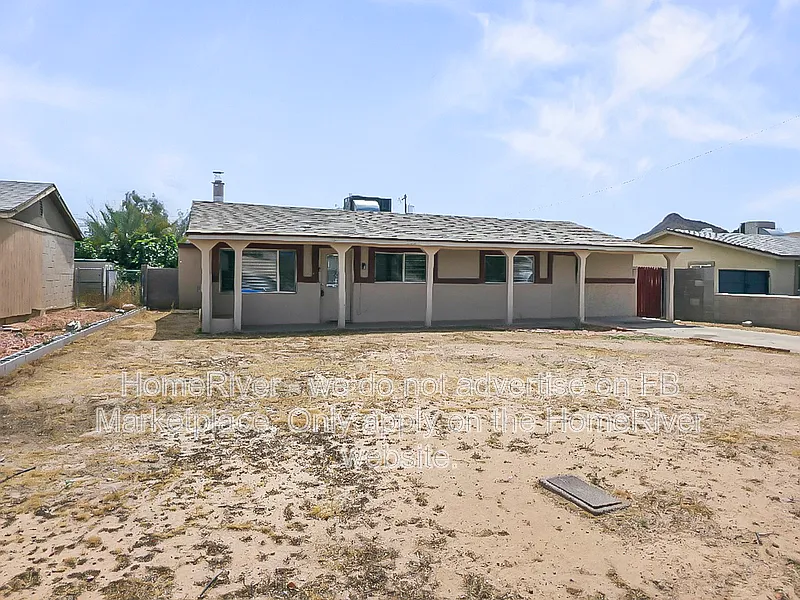 Building Photo - 2221 E Beverly Ln