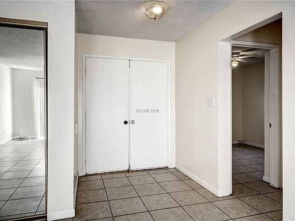 5th image of 2364 Whippletree Ave
