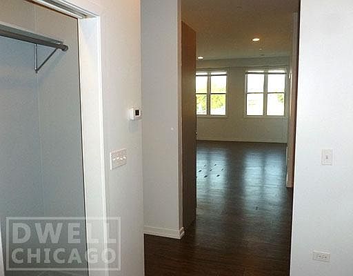 5th image of 2550 N Clybourn Ave