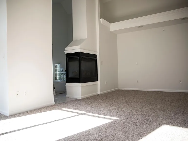 37 America Blvd #1C — Photo 18