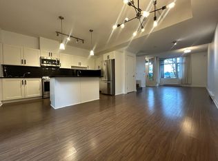 4913 Dawson St #4913, Burnaby, BC V5C 0A3