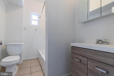 4th image of 2313 N Park Ave