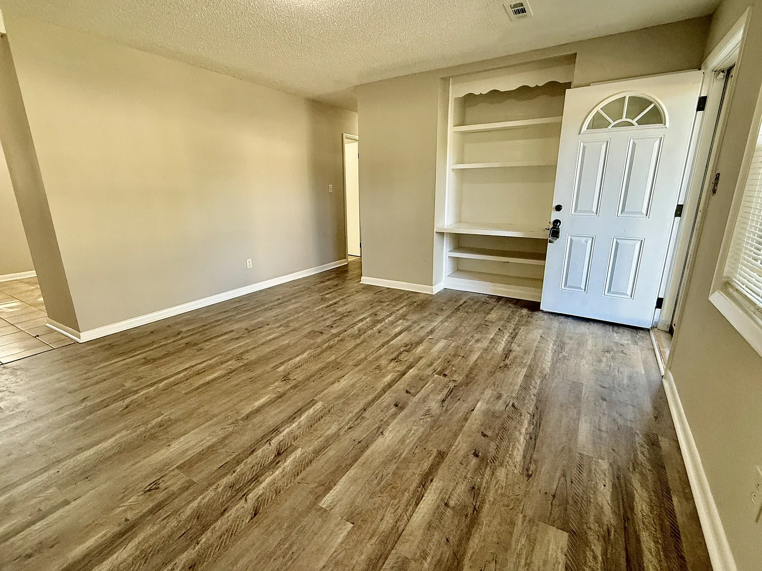 2432 Yorkshire Dr Sw - 1 — Photo 2