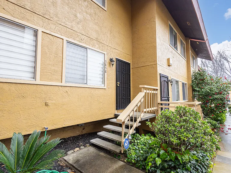 3858 Maybelle Ave #1 — Photo 14