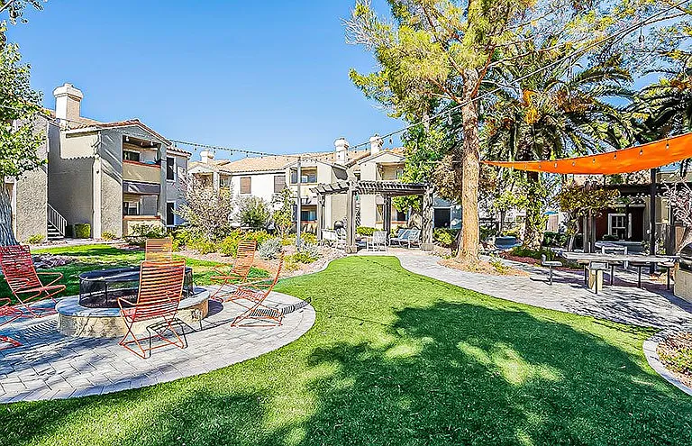 Bella Solara Apartment Homes — Photo 35