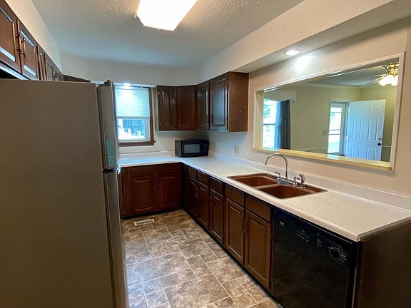 4th image of 2028 NW Chillicothe St Lot 701