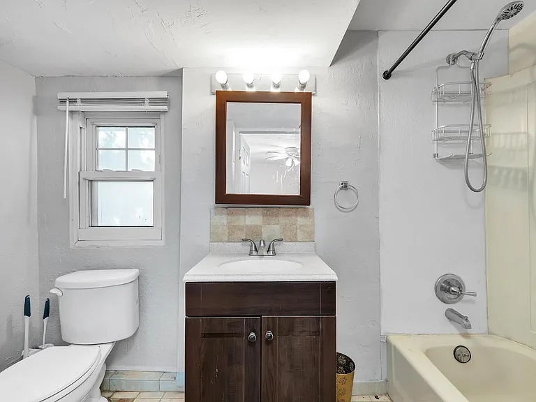 3320 6th Ave N #STUDIOB — Photo 8