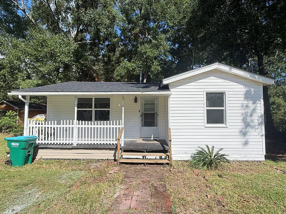 3216 Milstead Rd