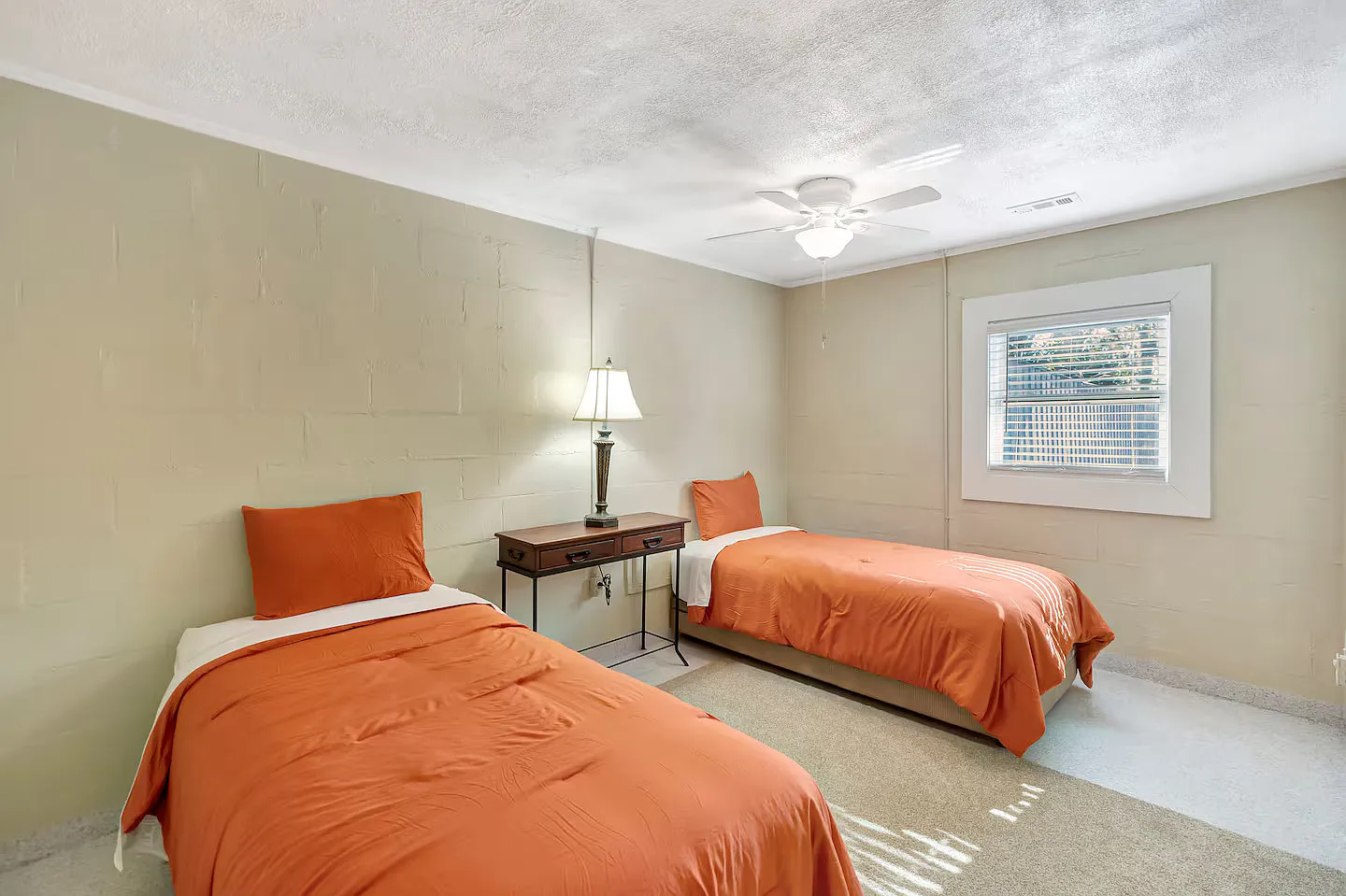 2 bed, 1100 sqft, $1,700 — Photo 1