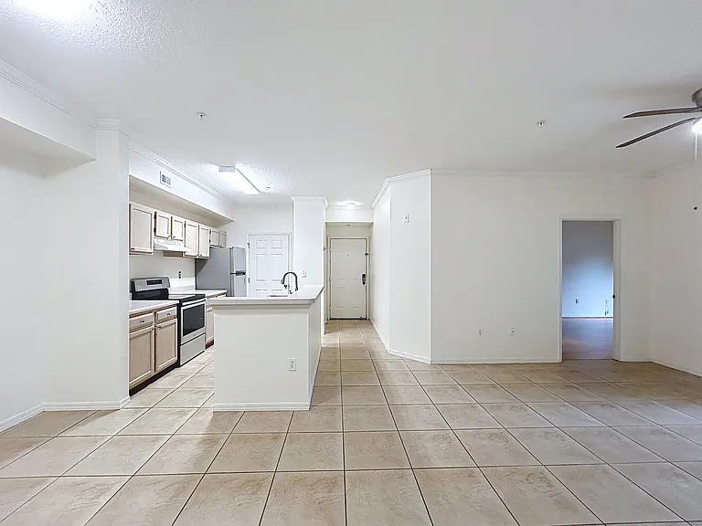 5608 Pinnacle Heights Cir #202 — Photo 3