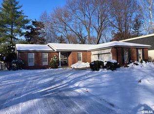 19 Bellerive Rd, Springfield, IL 62704