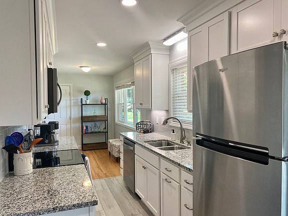 5th image of 113 Forest Dr