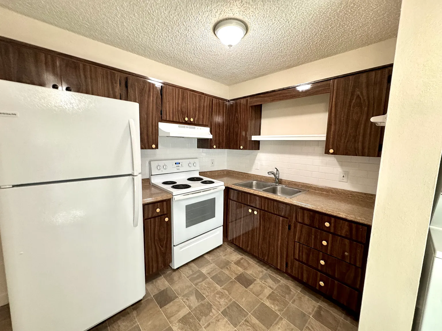 2 bed, 850 sqft, $1,495 — Photo 3