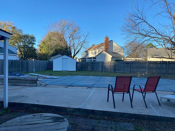 3rd image of 1028 Emory Pl