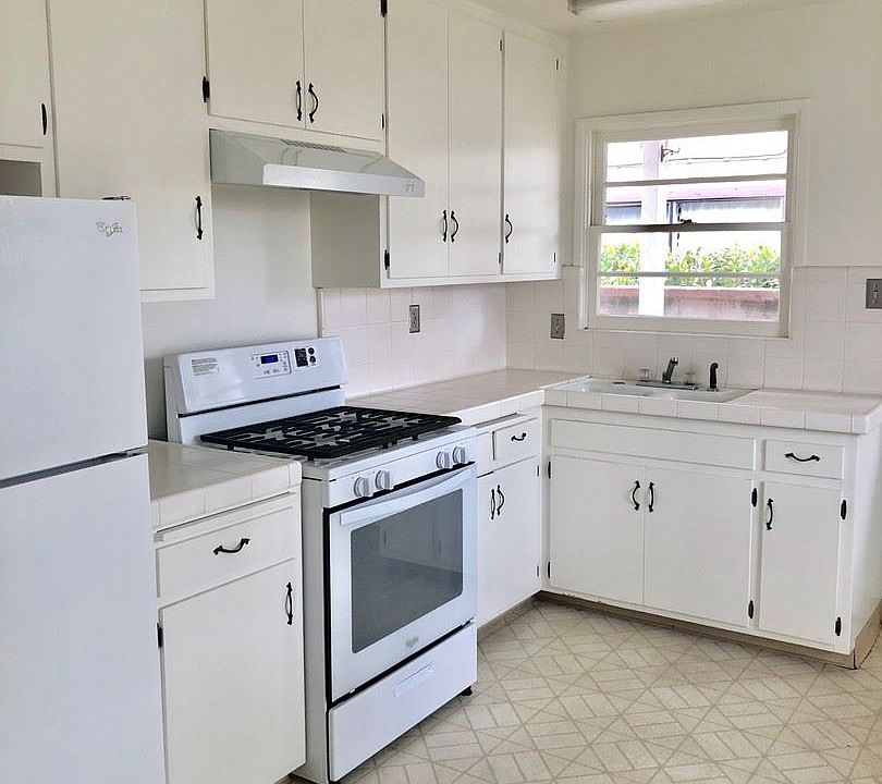 1st image of 222 S Pacific Ave