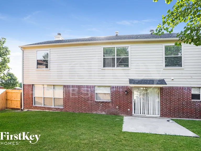 5320 Faireast Ct — Photo 18