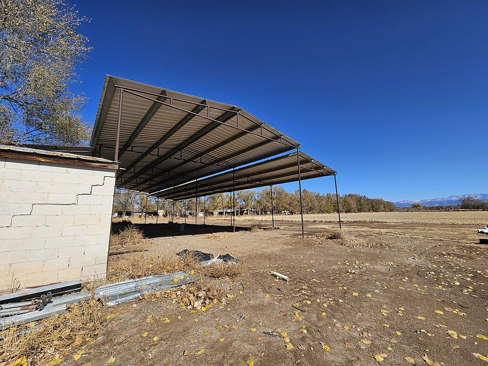 2nd image of 740 Gabaldon Rd