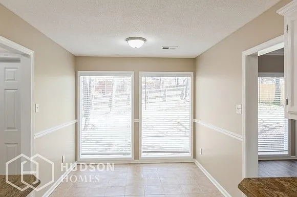 364 Locust Grove Dr — Photo 8