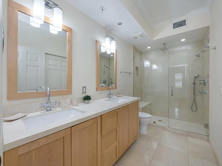 410 Bayfront Pl #2405 — Photo 8