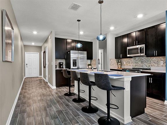 4th image of 462 Cool Summer Ln