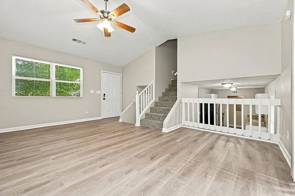 3 bed, 1.5 bath, 1134 sqft, $1,650 — Photo 4