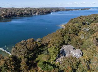 395 Barnes Rd, Oak Bluffs, MA 02557