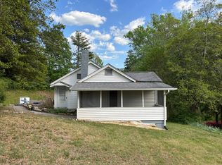 16 Miracle Dr, Asheville, NC 28803