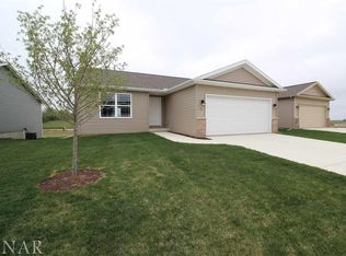6 Misty Ln, Bloomington, IL 61705