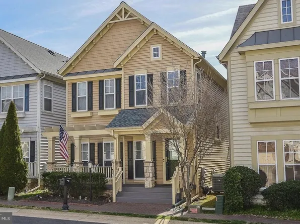 9123 Stonegarden Dr, Lorton, VA 22079