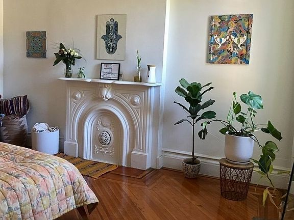 5th image of 361 Smith St #2F