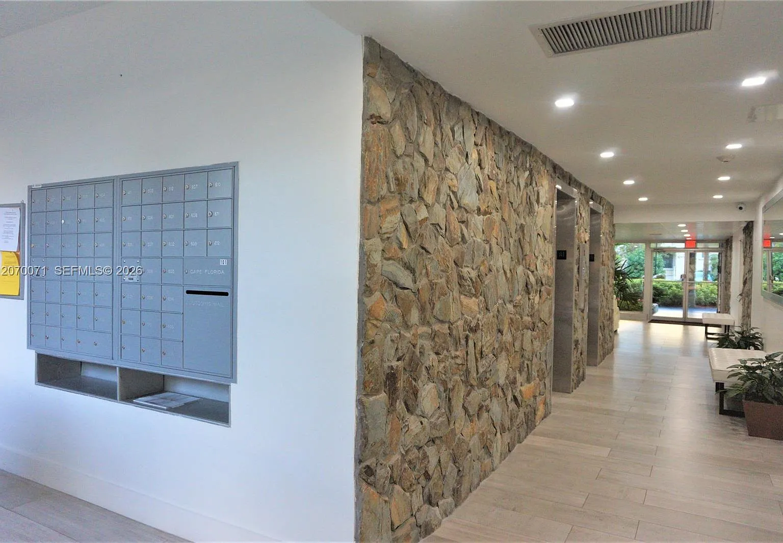 Cape Florida Club Condo P — Photo 2