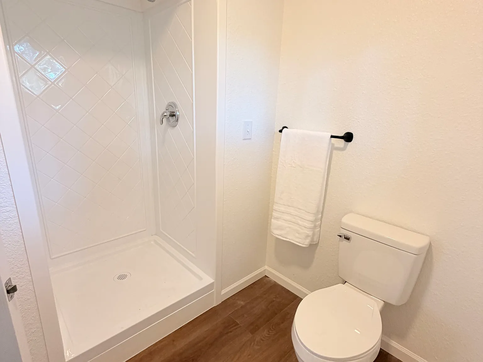 4 bed, 1368 sqft, $2,300 — Photo 3