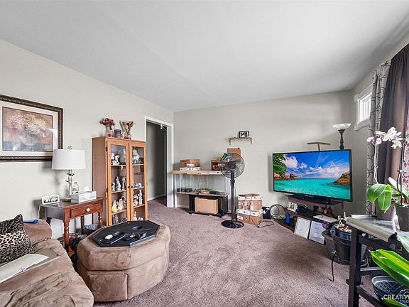 3rd image of 24 N Willow Way