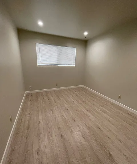 1081 Lakedale Way — Photo 7