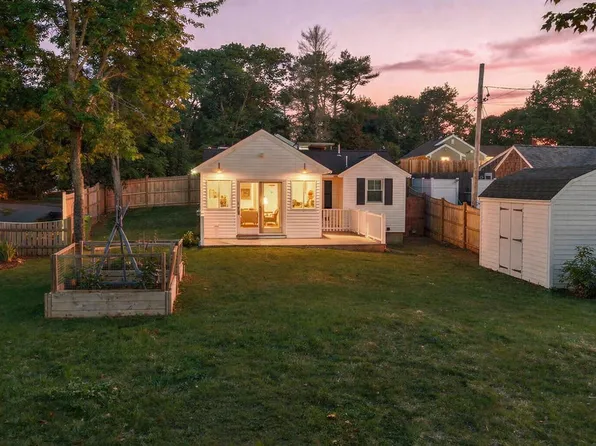 89 Lewis Road, West Yarmouth, MA 02673