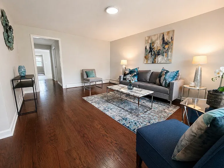 12253 S Peoria St — Photo 4