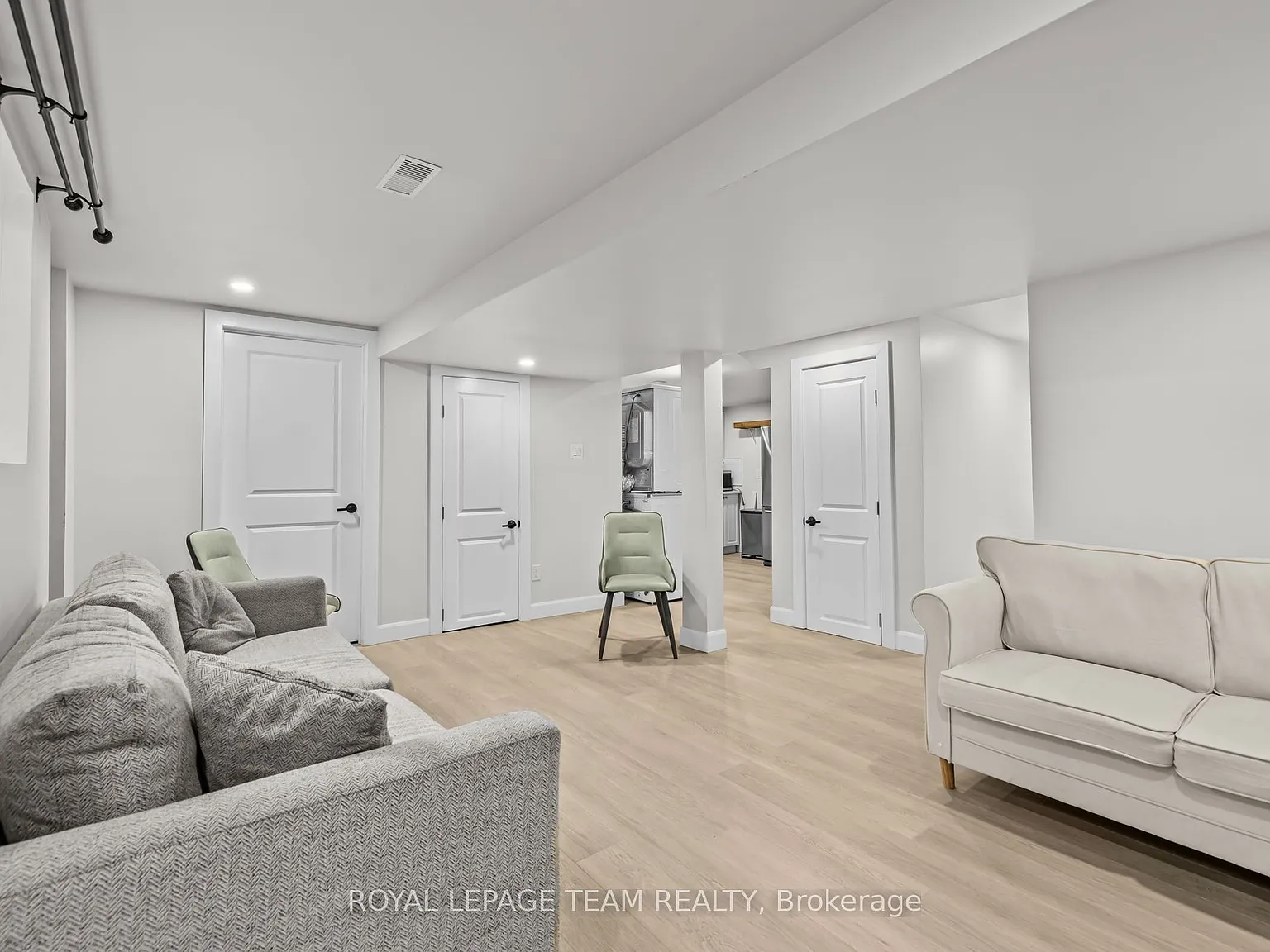 2 bed, $2,300 — Photo 4