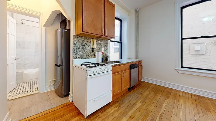 Rented by Bond New York | media 11