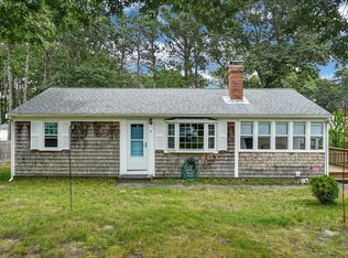 4 Lake Dr, South Dennis, MA 02660