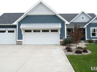 7841 Green Links Dr SE, Caledonia, MI 49316