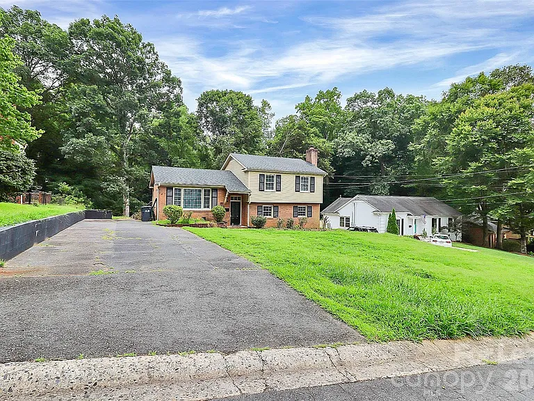 6133 Colchester Pl — Photo 4