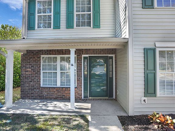 3rd image of 29 Lake Linden Dr